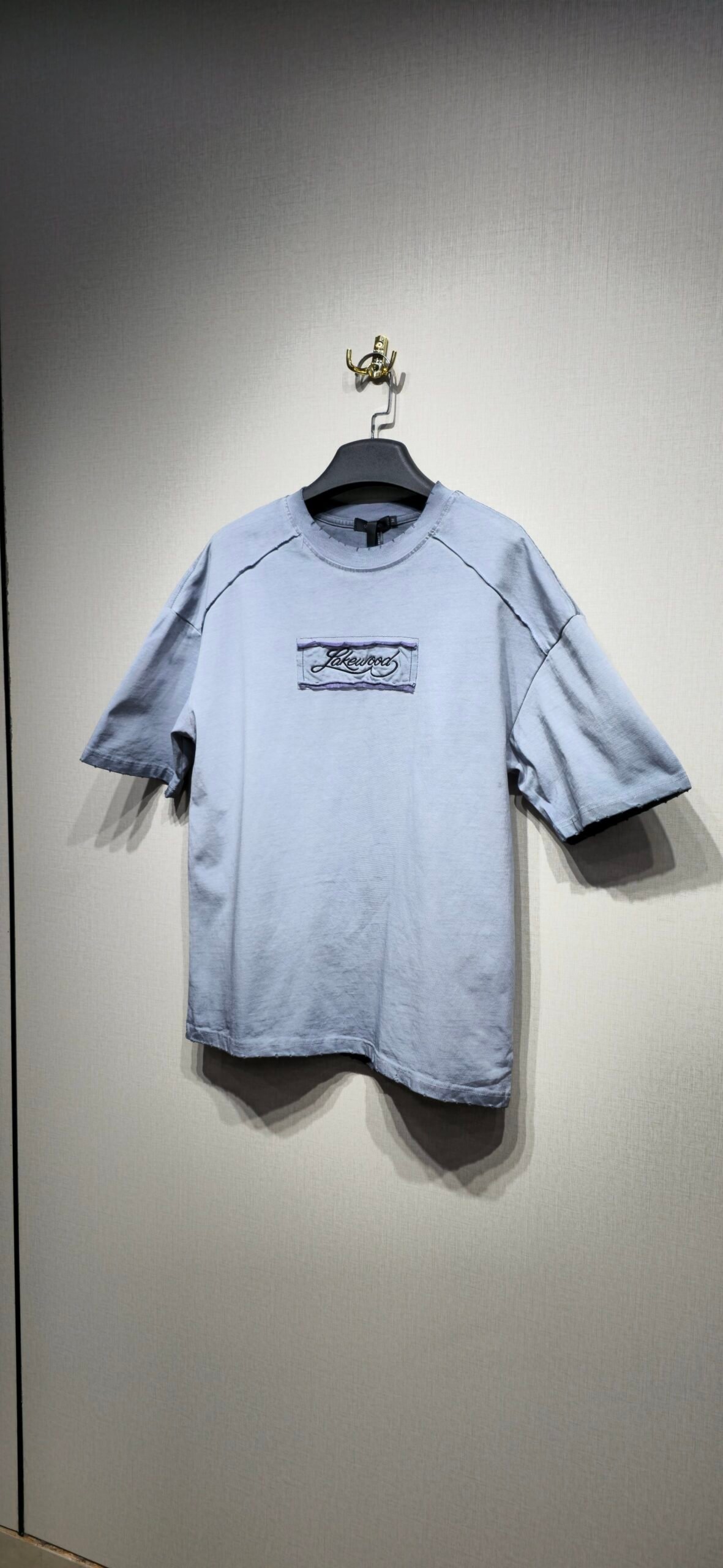 تيشرت بلون سماوي موديل فاخر مميز مغسول