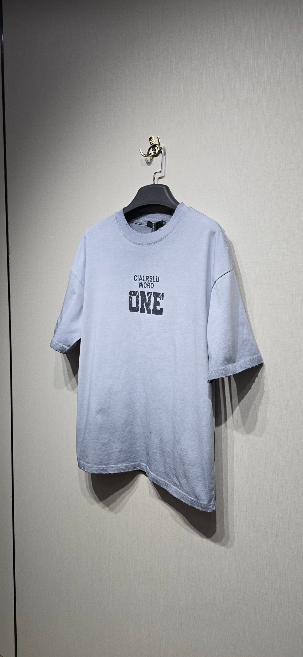 تيشرت بلون فخم مميز ومغسول