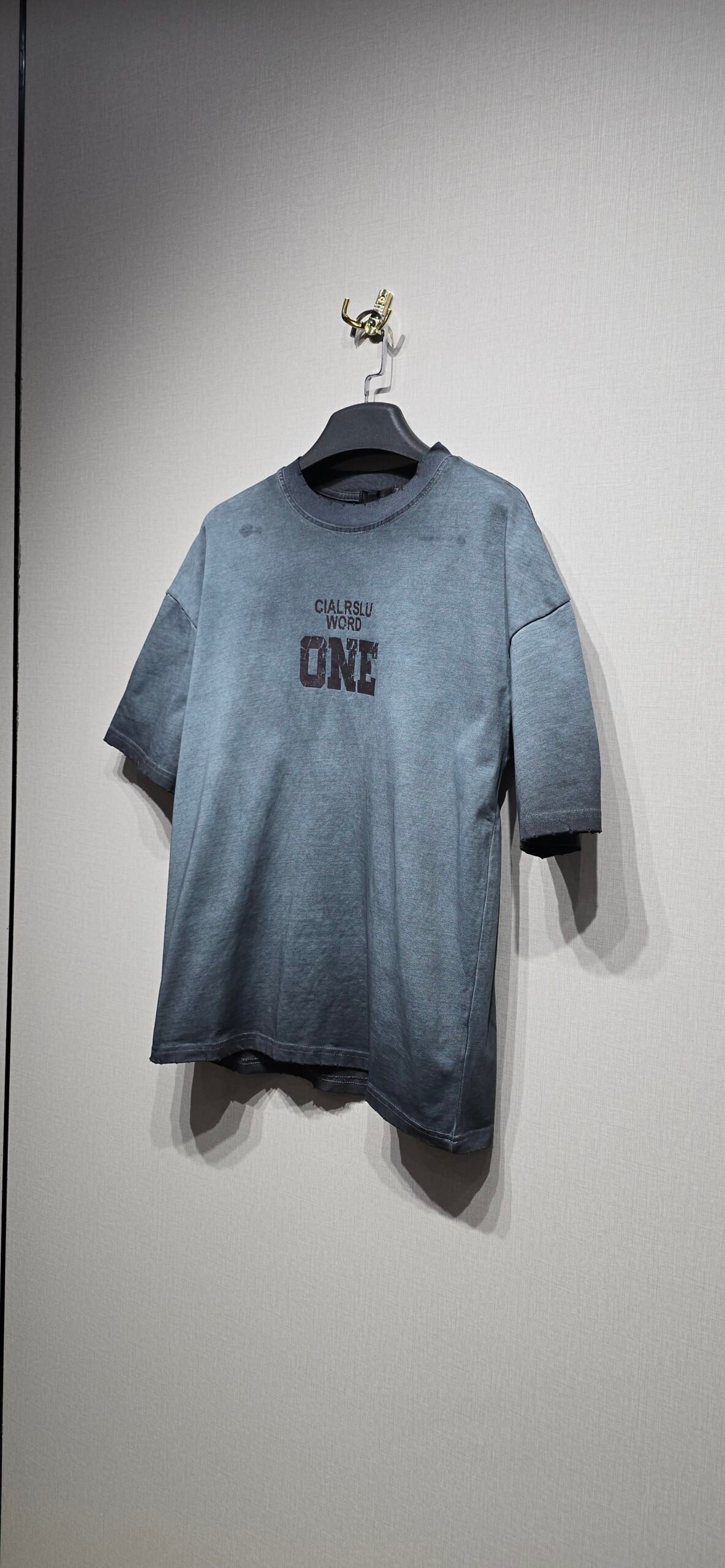 تيشرت بلون فخم مغسول