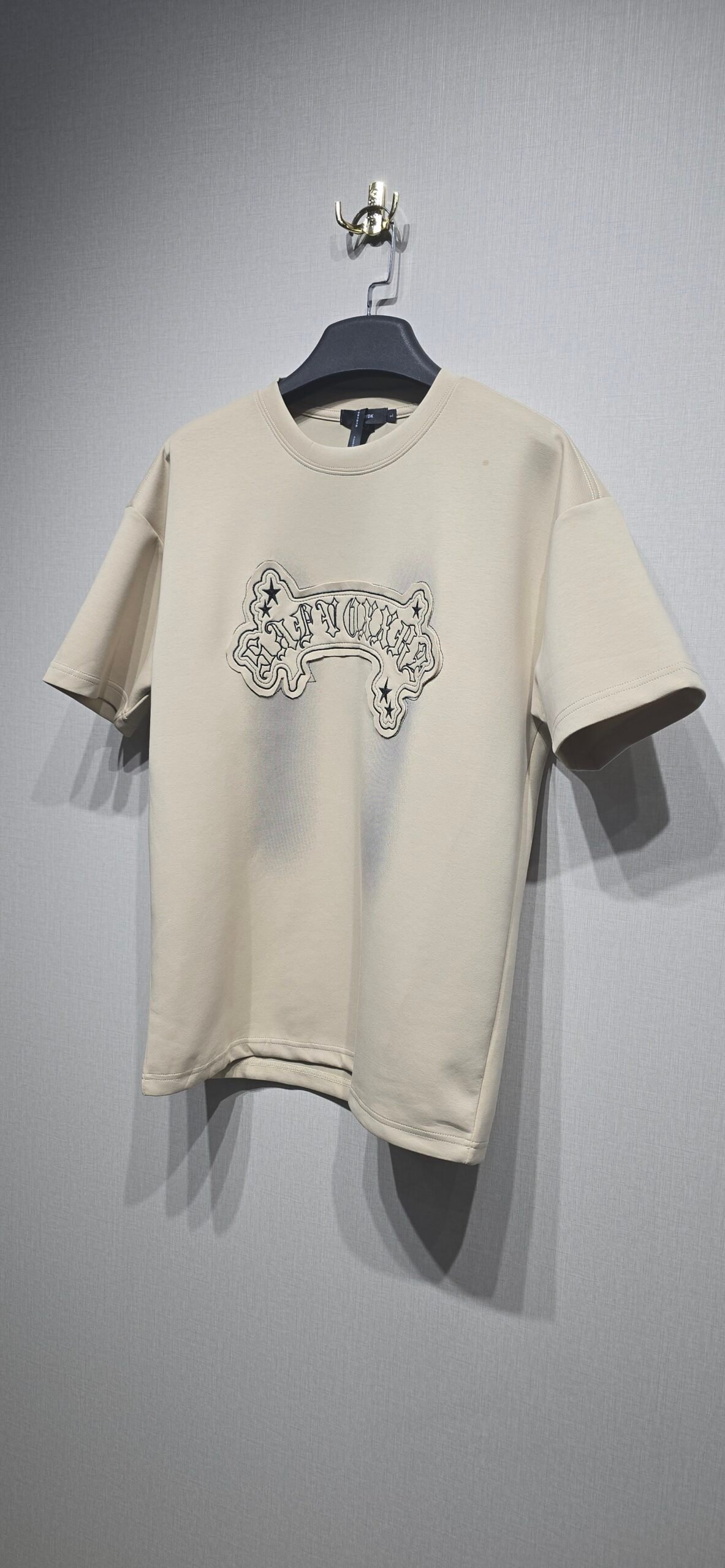 تيشرت لون بيج مغسول اسود