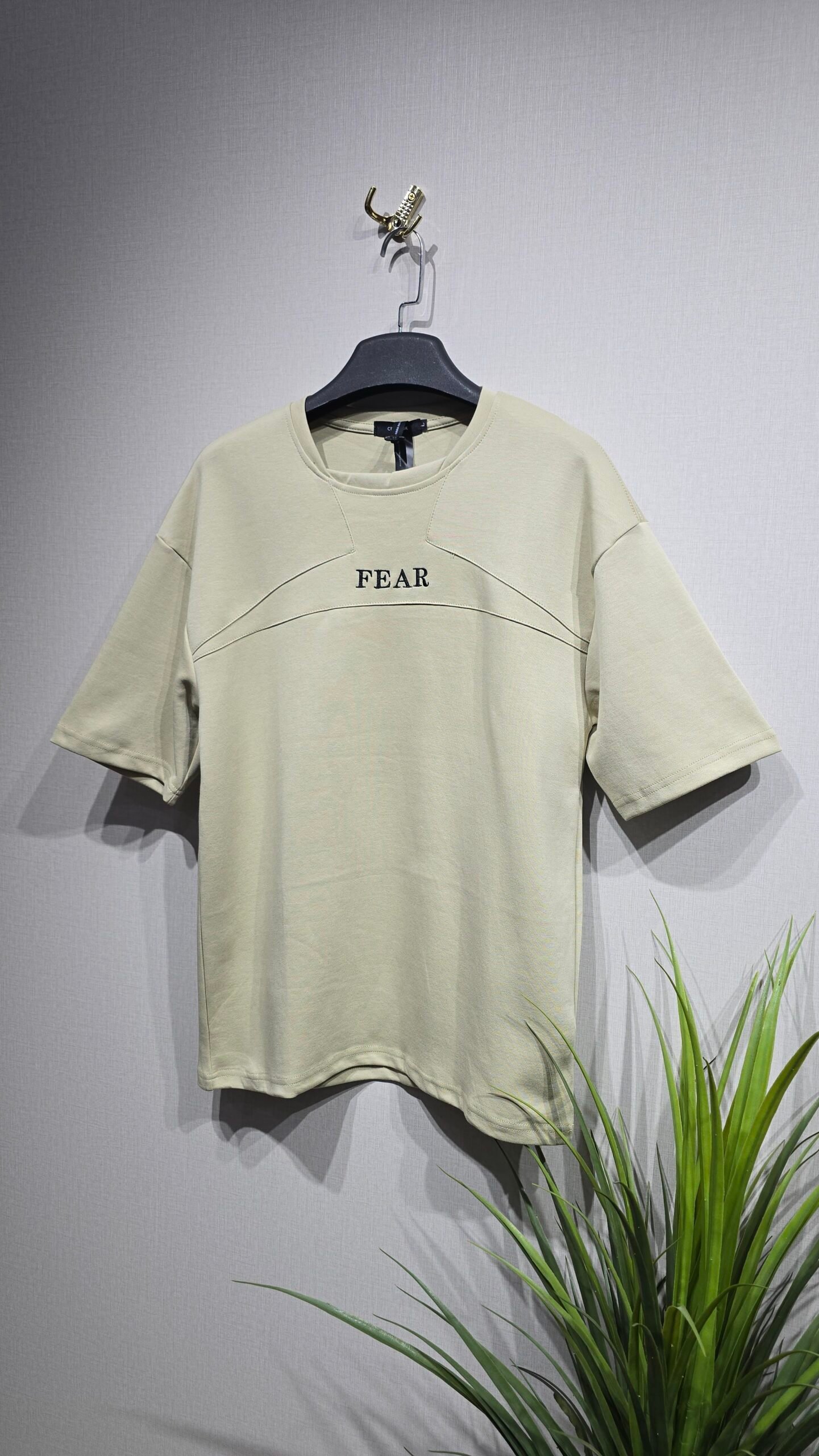 تيشرت بيج بكتابة سوداء 6759