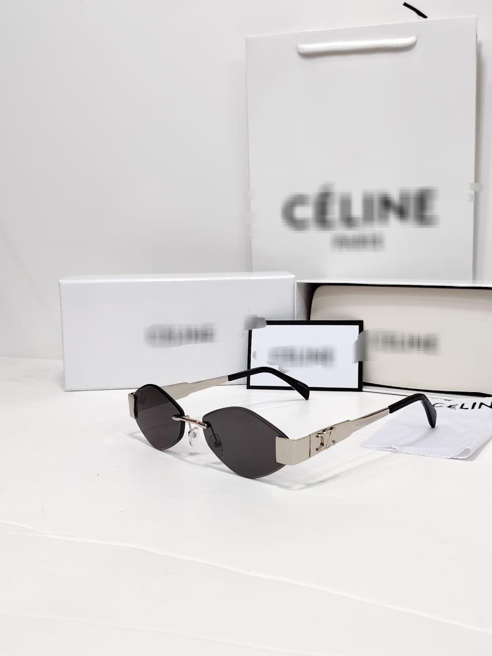 نظارة مميزة ماستر مع الملحقات