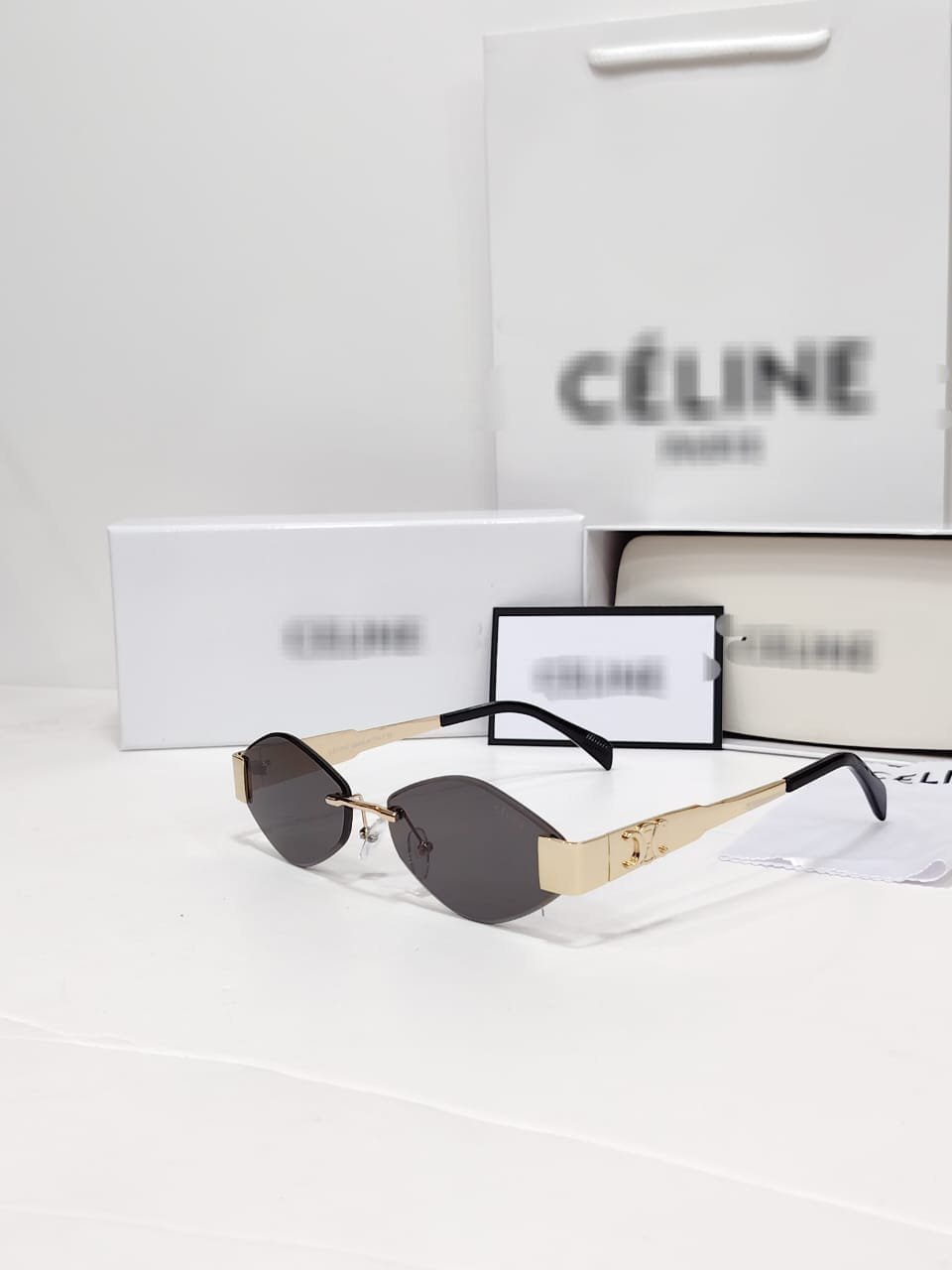 نظارة مميزة ماستر مع الملحقات