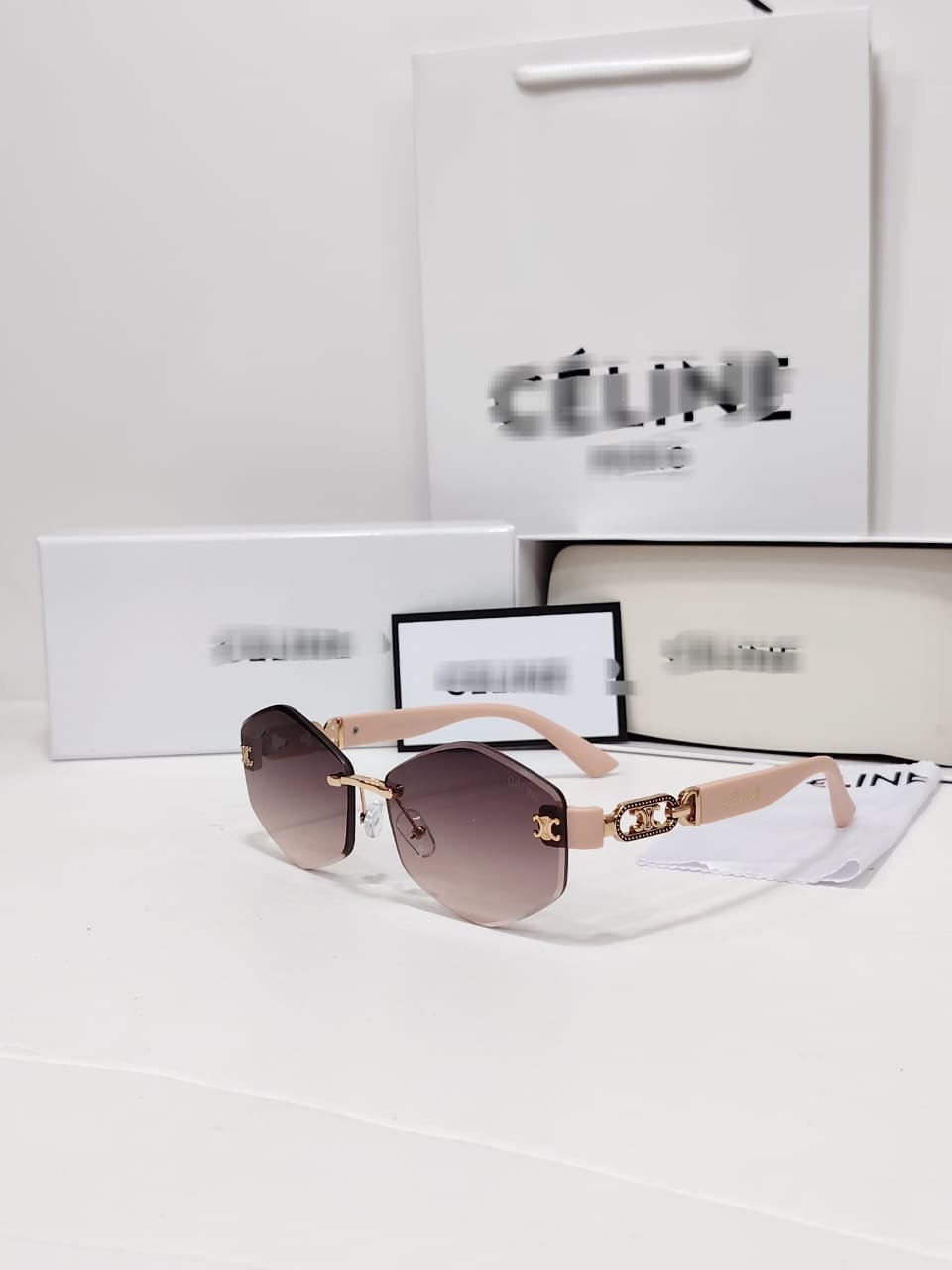 نظارة مميزة ماستر مع الملحقات