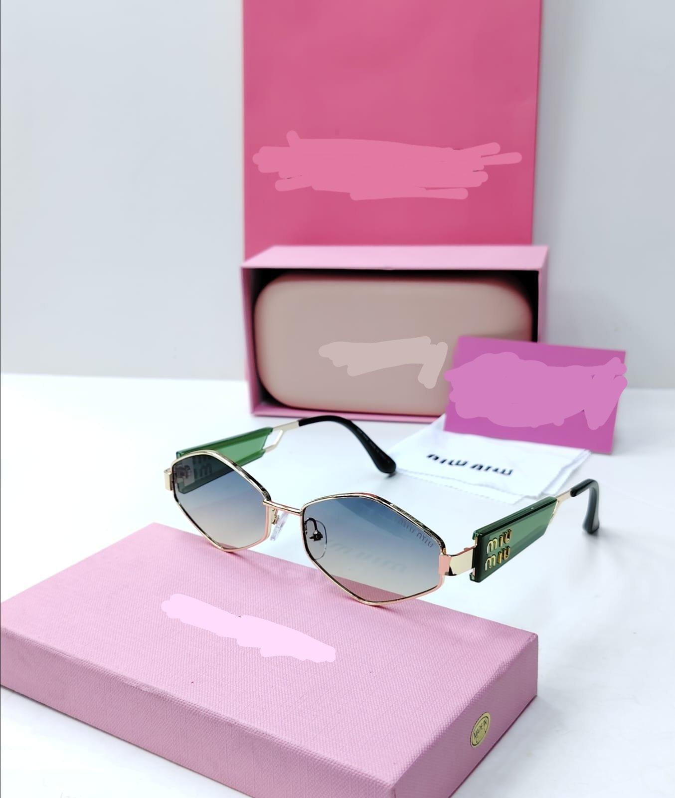 نظارة مميزة ماستر مع الملحقات