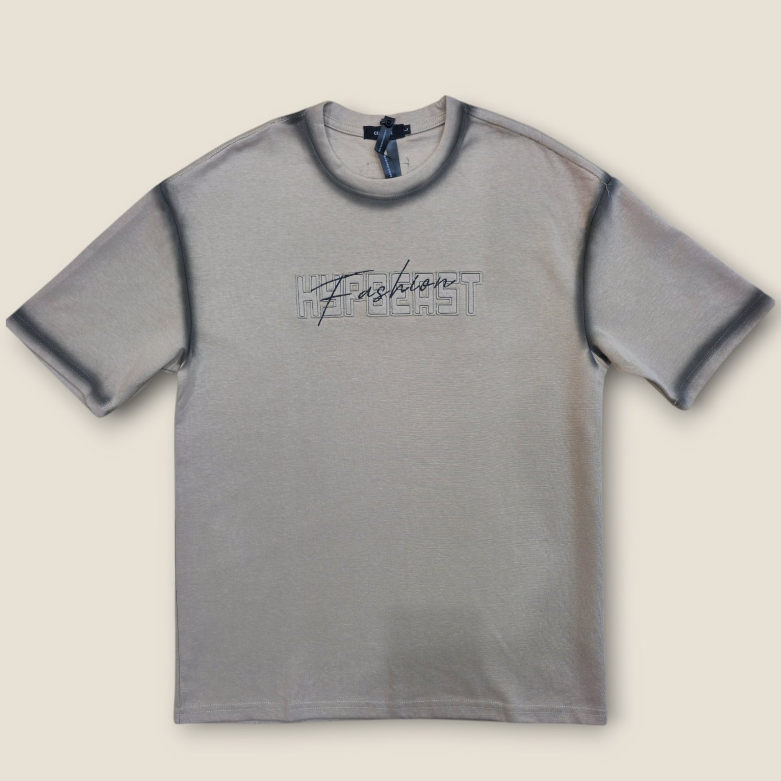 تيشيرت "لمسة عصرية" - إطلالة متفردة