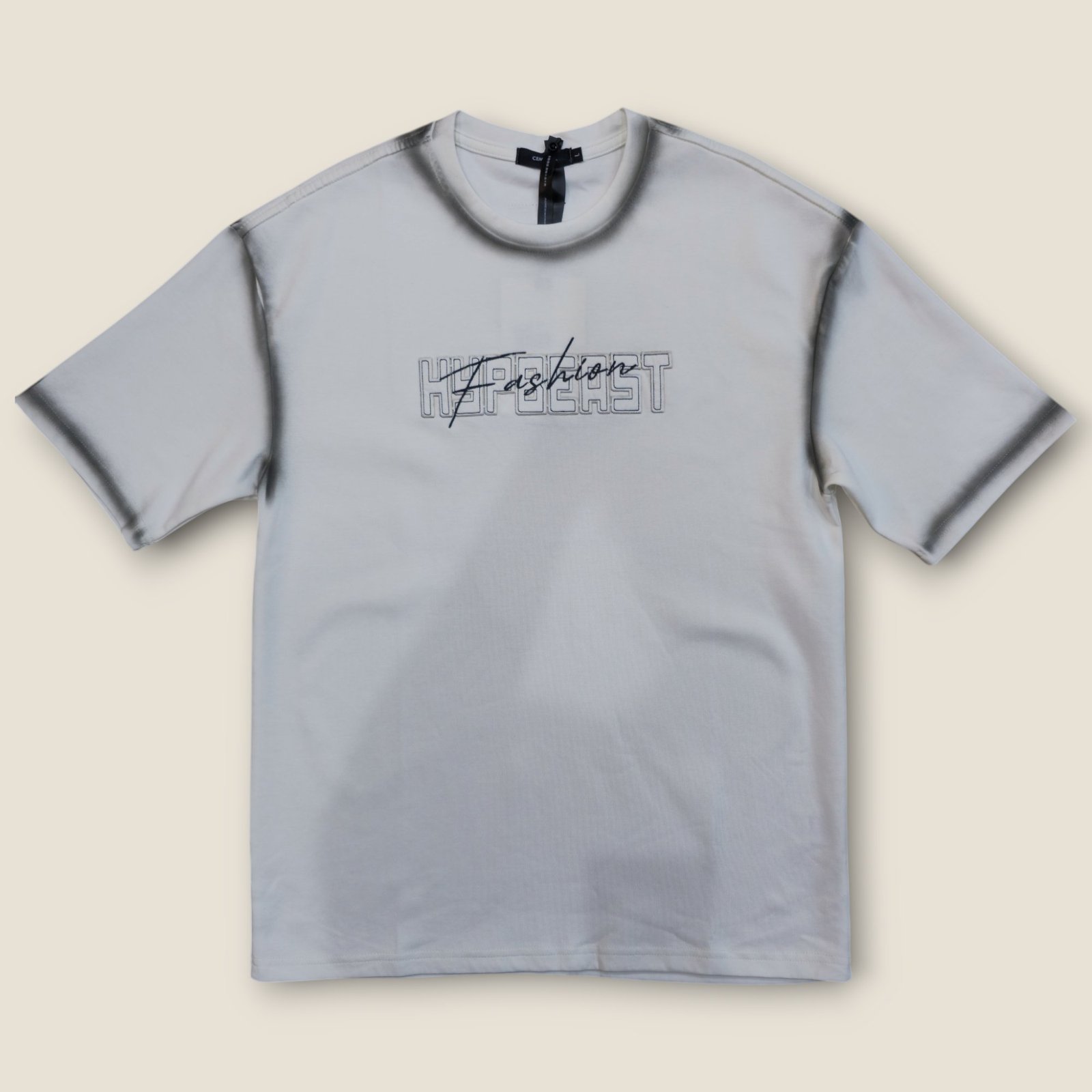 تيشيرت الأناقة الحضرية | تصميم الدرزات البارزة والمغسولة لطلة جريئة