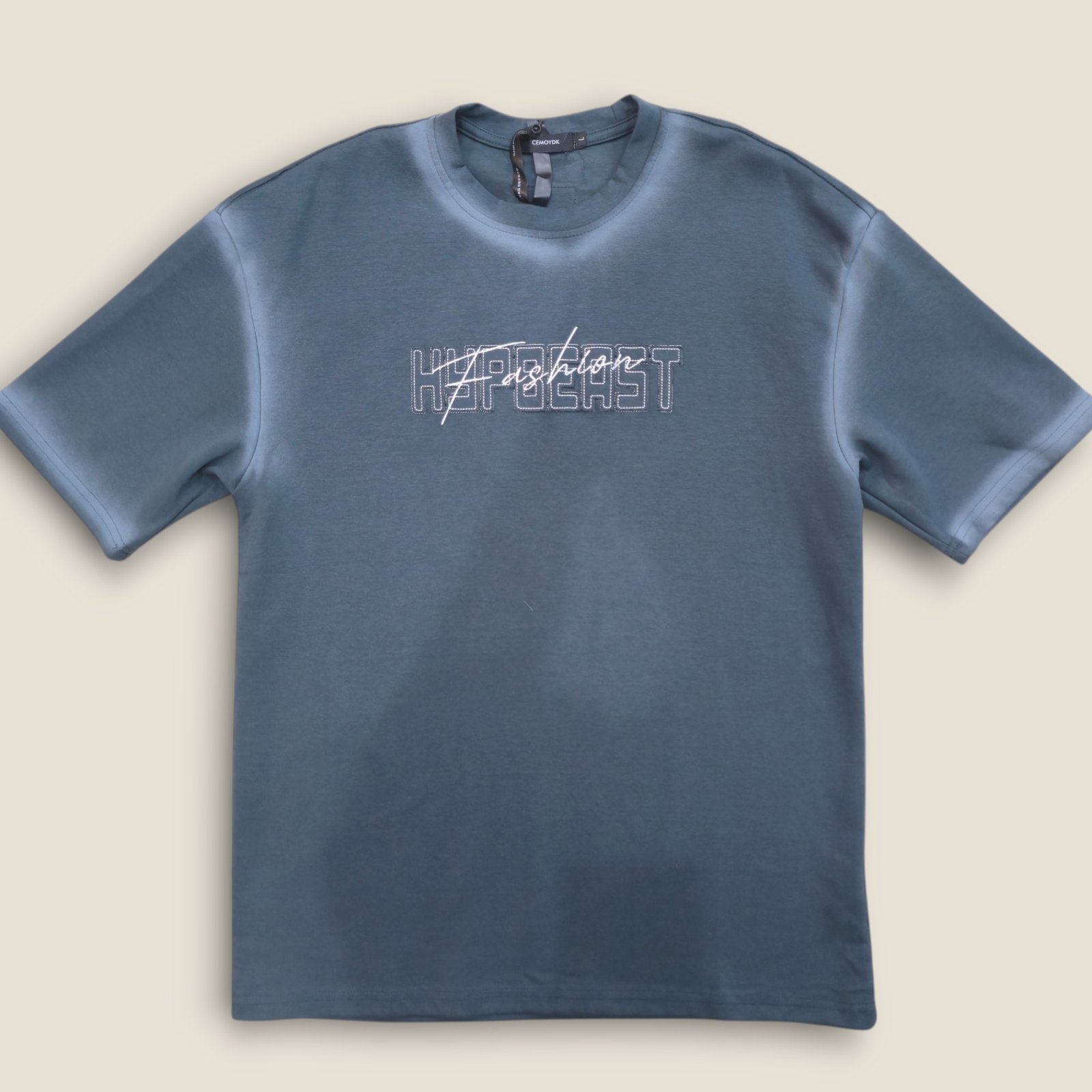تيشيرت Oversized "HYPBEAST" بتصميم عصري وصبغة مغسولة (Washed Look) - لون أزرق رمادي داكن